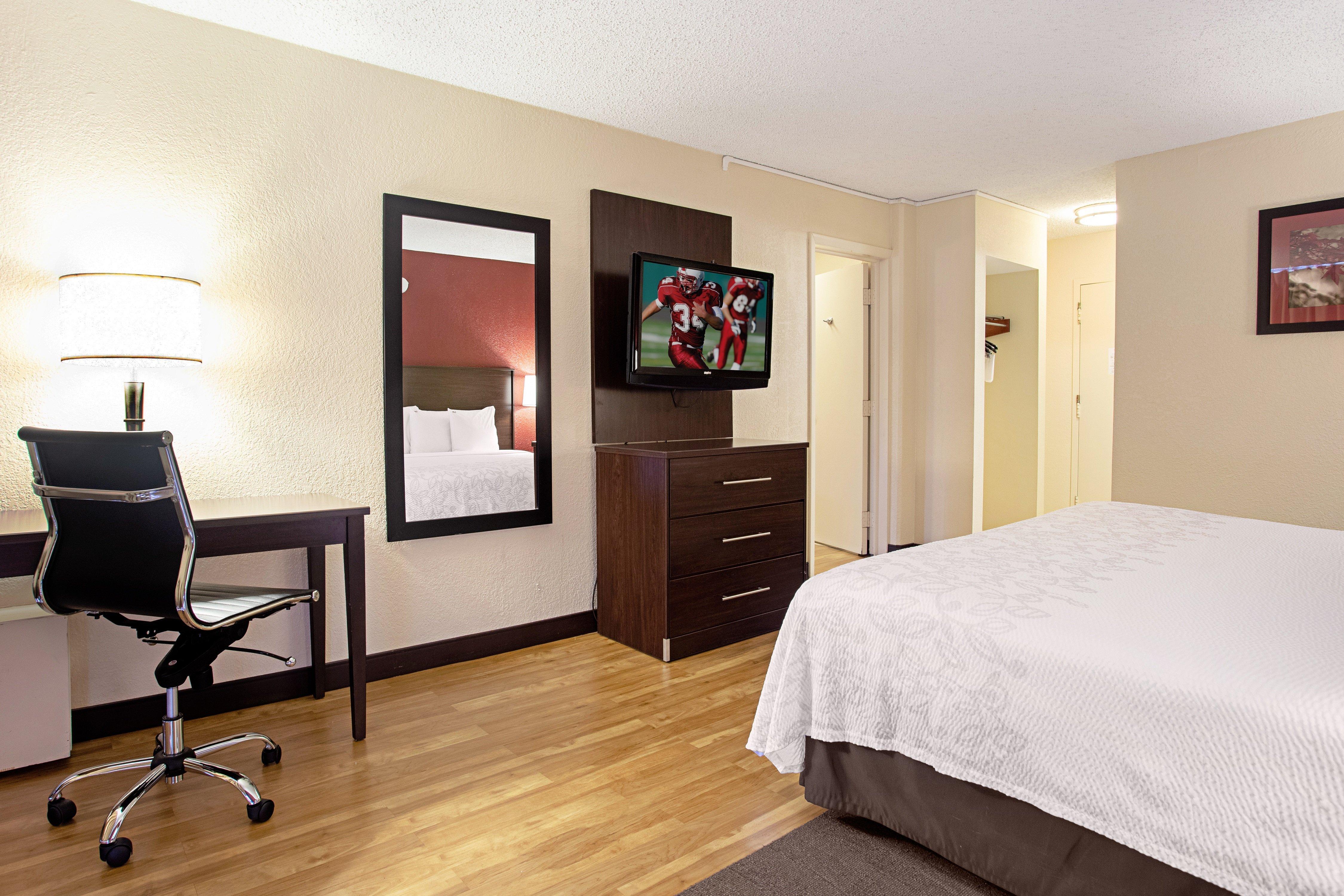Red Roof Inn Plus+ Wichita East Exterior photo