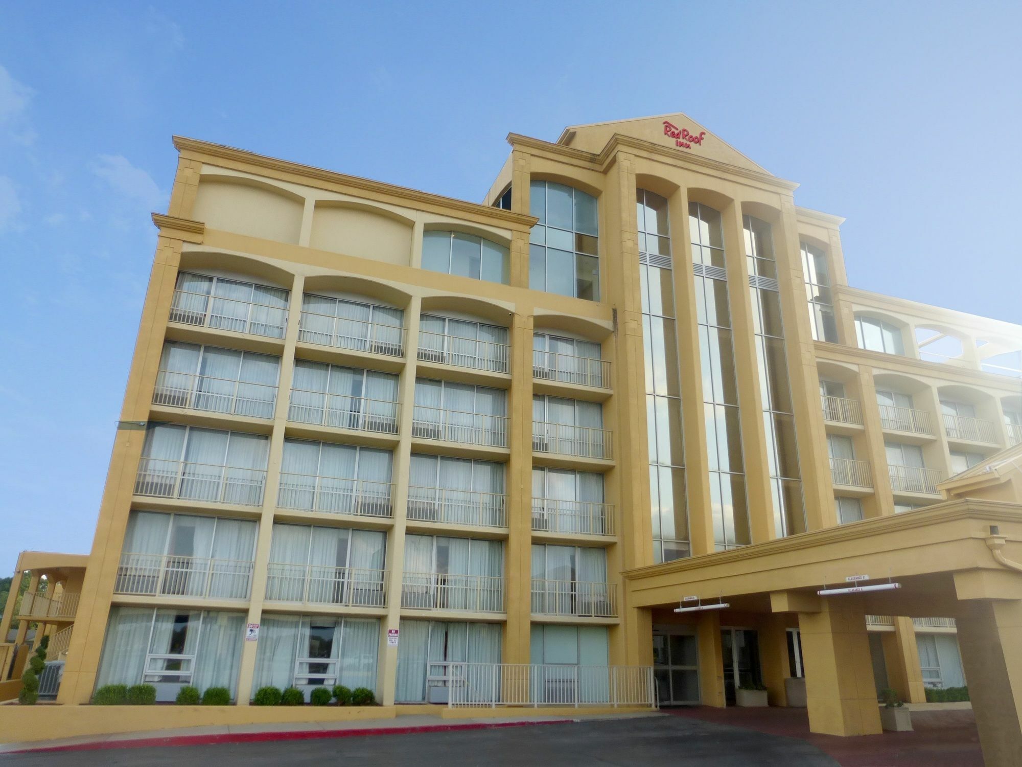 Red Roof Inn Plus+ Wichita East Exterior photo